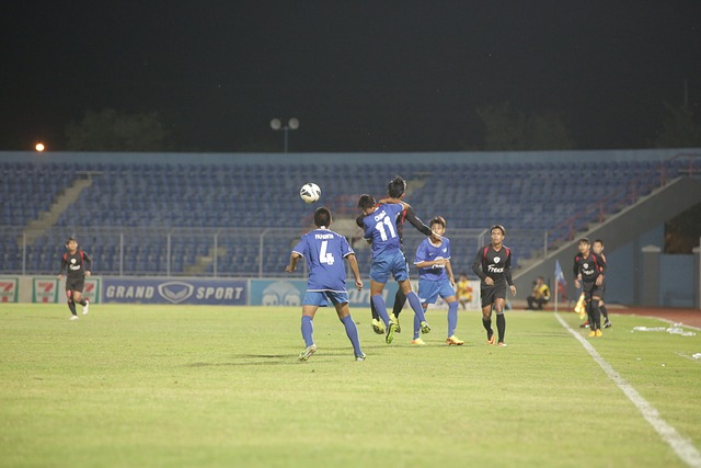 组图：CBA俱乐部杯广厦击败天津 塔克飞身暴扣