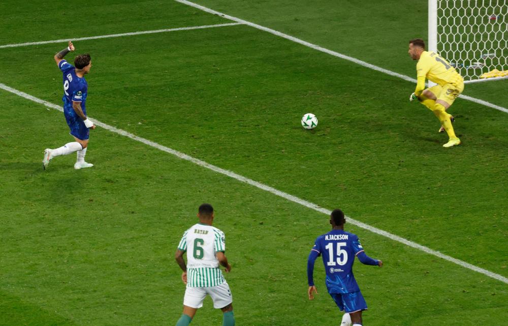 斯凯奇官宣！恩比德首代签名鞋SKX JE1正式亮相